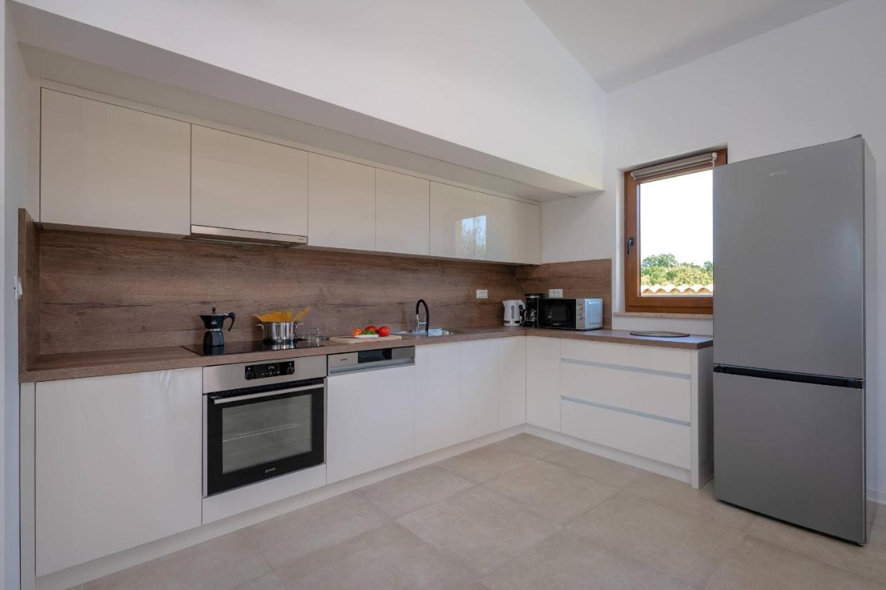 Holiday House Luca Пореч Екстер'єр фото